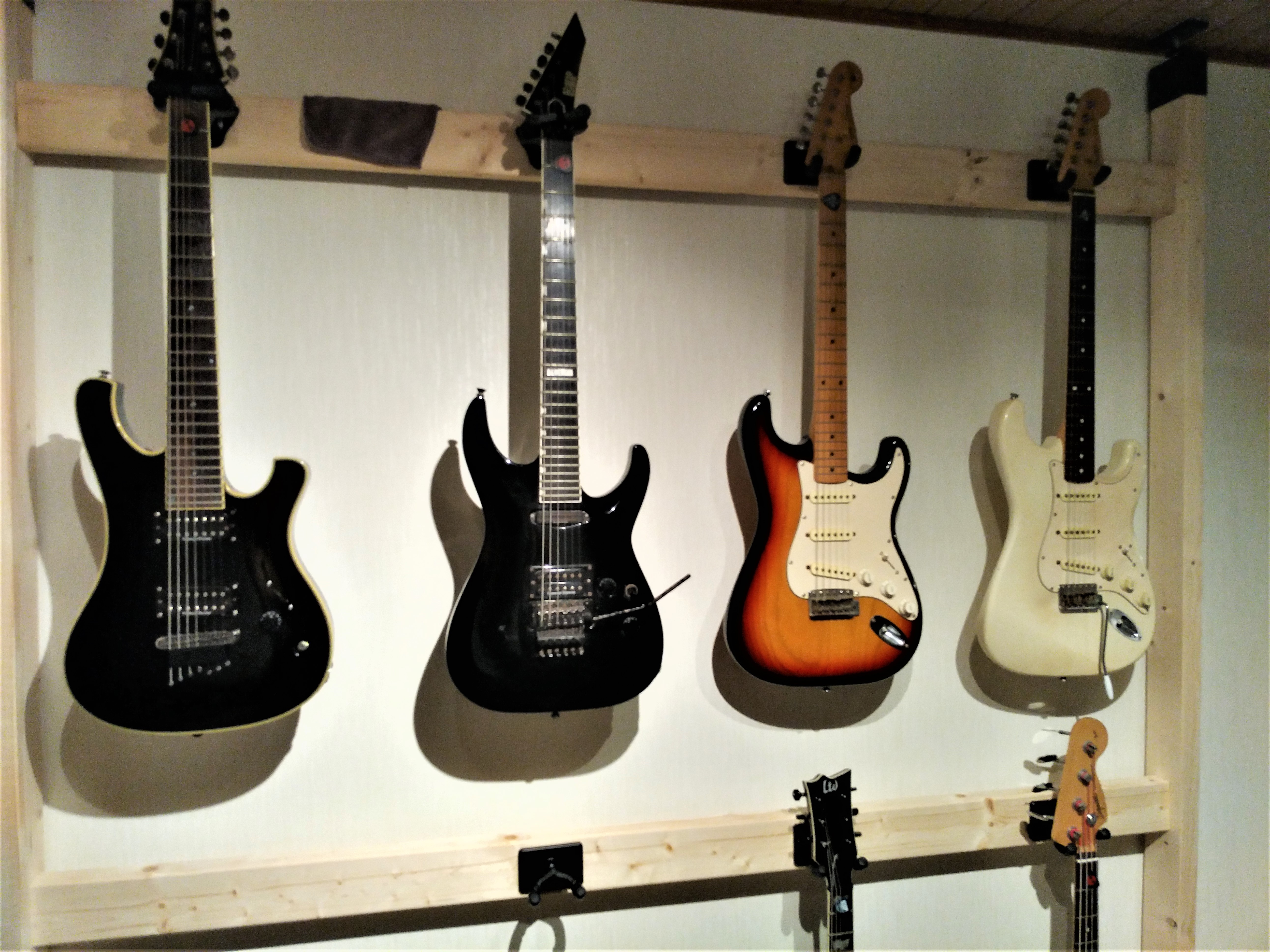 ギターハンガー